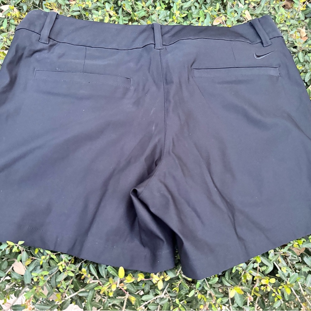 Nike Women's Black golf Shorts - Picture 5 of 7